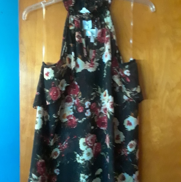 Floral Printed Sleeveless Blouse - Picture 2 of 2